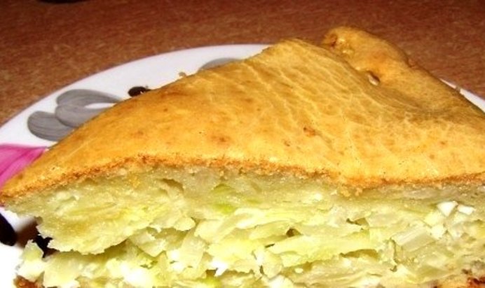 Шарлотка с капустой в духовке