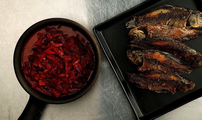 Борщ с карасями