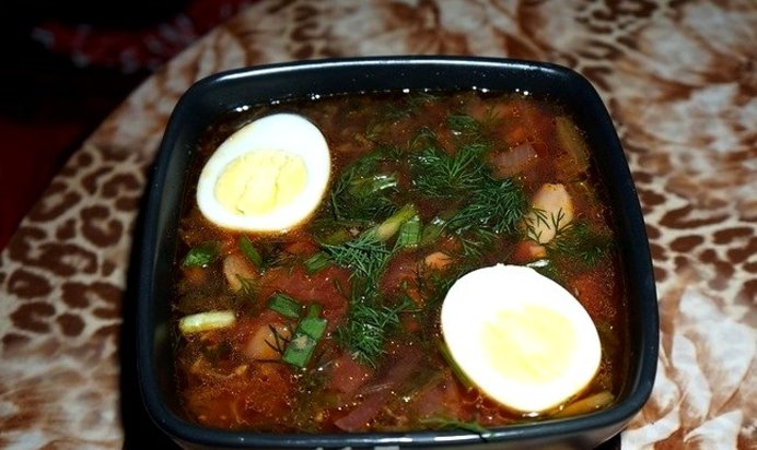 Борщ со щавелем и свеклой