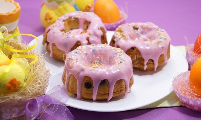 Салат из фасоли с кальмарами и сухариками