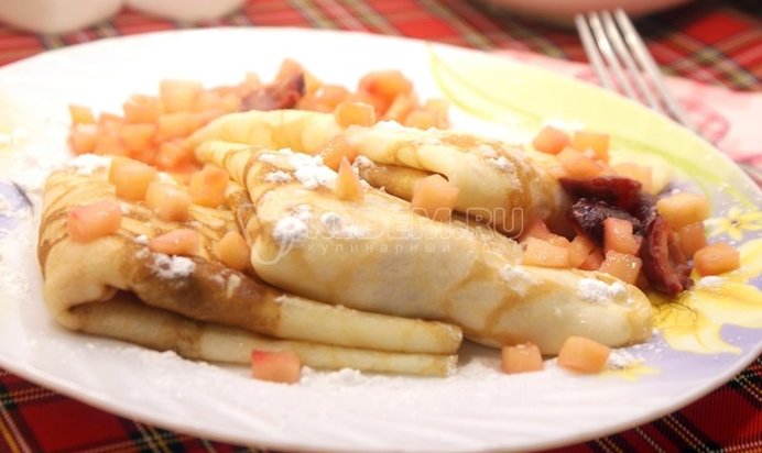 Блины с фруктовой начинкой