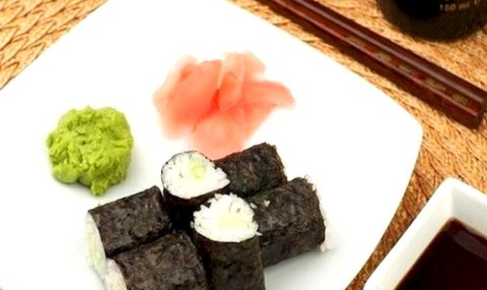 Роллы с огурцом