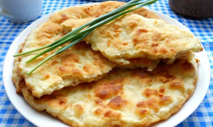 Лепешки сырные на ряженке