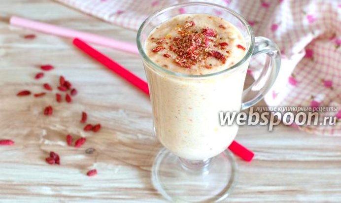 Смузи с манго и бананом