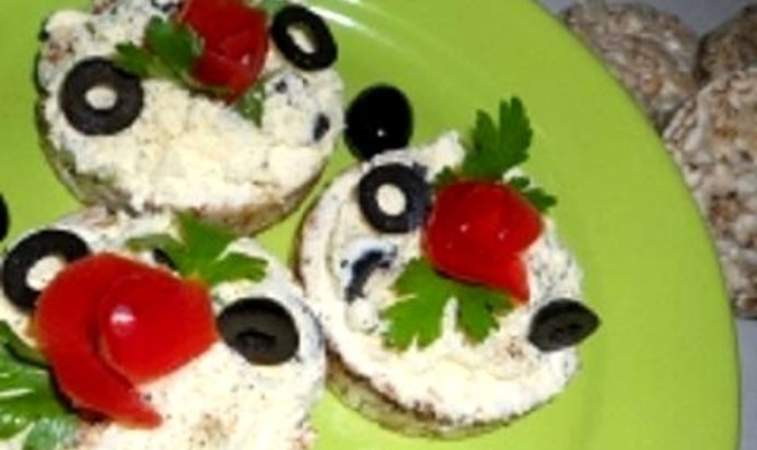 Бутерброды с домашним сыром