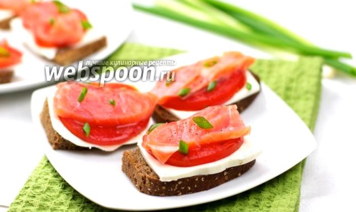 Бутерброды с лососем и фетаксой