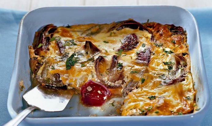 Запеканка из красного лука