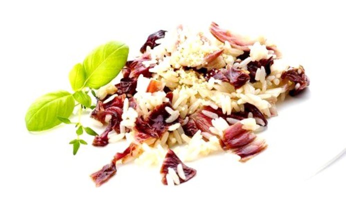 Красное ризотто с мангольдом