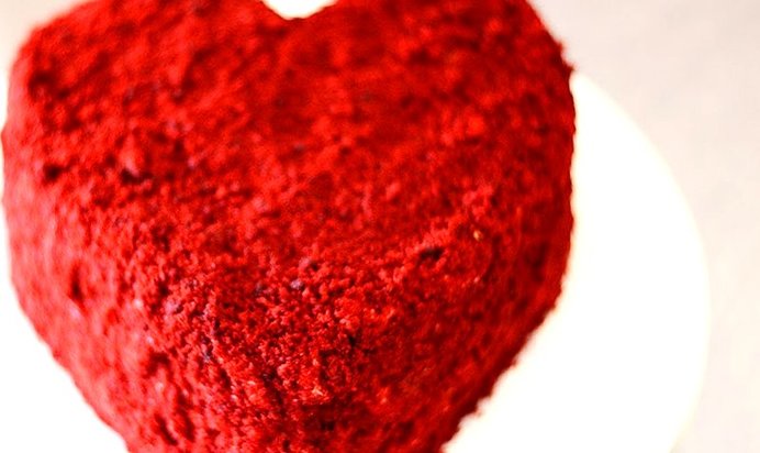 Торт Love is