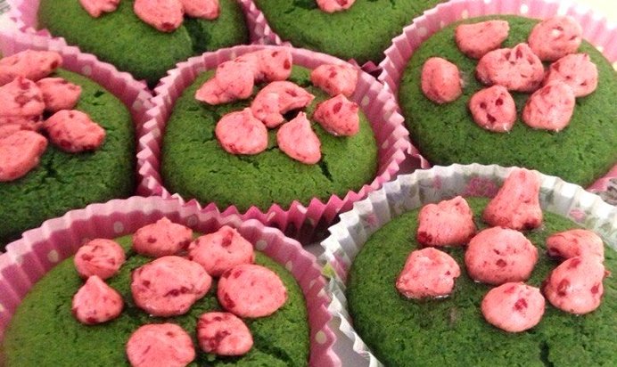 Маффины со шпинатом и белым шоколадом