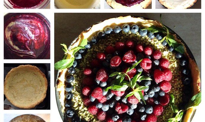 Лимонный торт-суфле с ягодным курдом