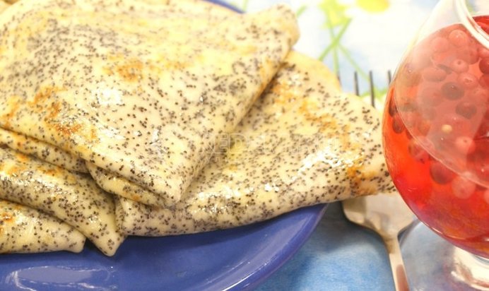 Блины с маком