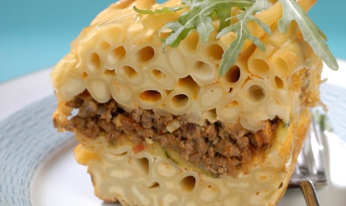 Макаронная запеканка с фаршем и цукини