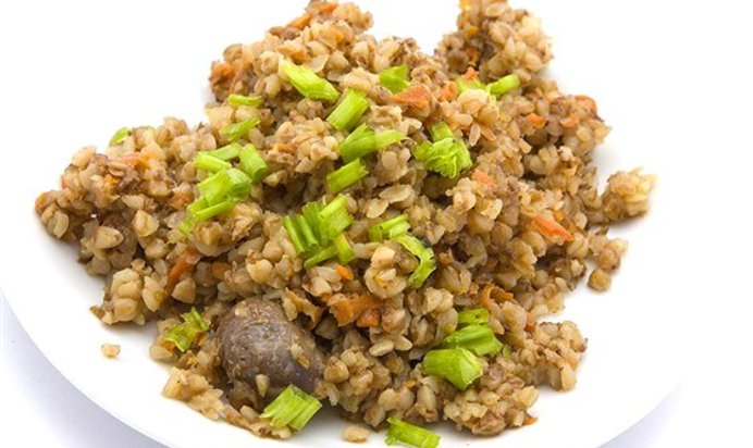 Гречневая каша с луком на пару