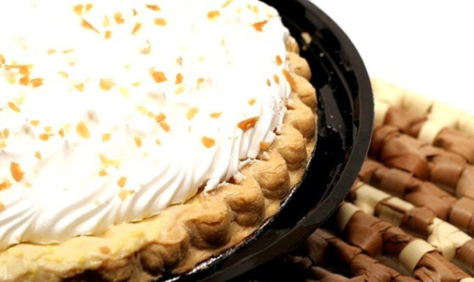 Торт безе с грецкими орехами и сливочным кремом