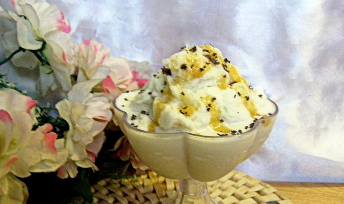 Мороженое из зеленого чая с мятой и корицей