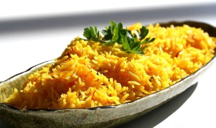 Плов с миндалем и петрушкой