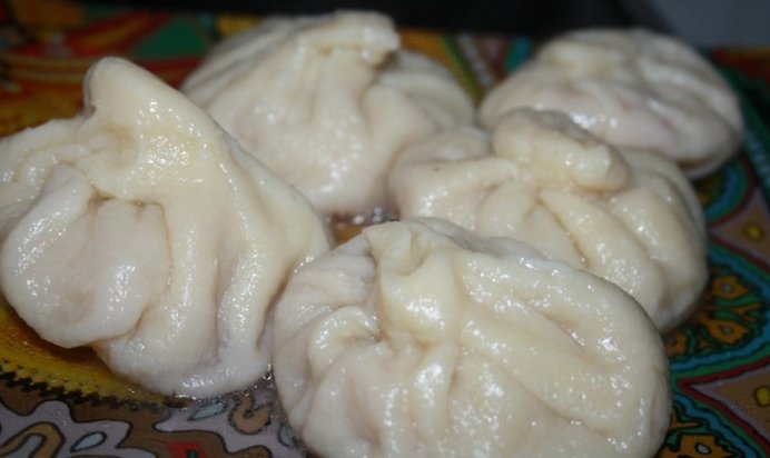 Сочные хинкали с бараниной и базиликом