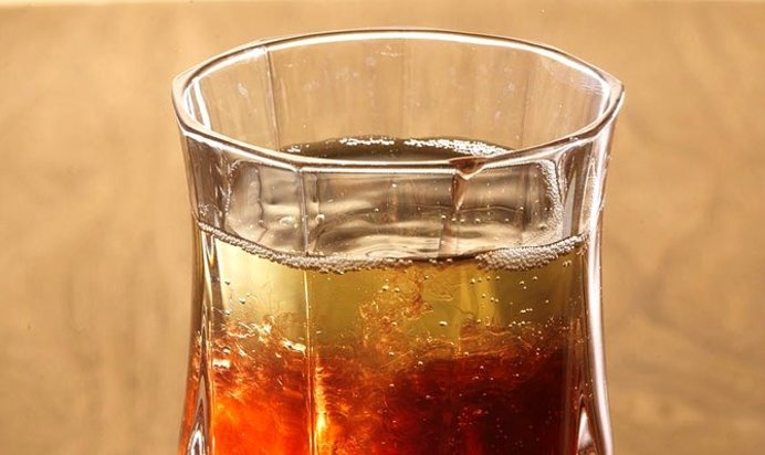 Коктейль «Кир-рояль» (Kir Royal)