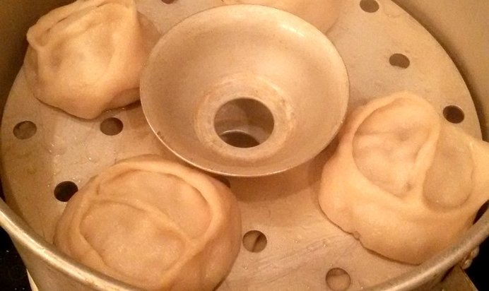 Манты с мясом и тыквой