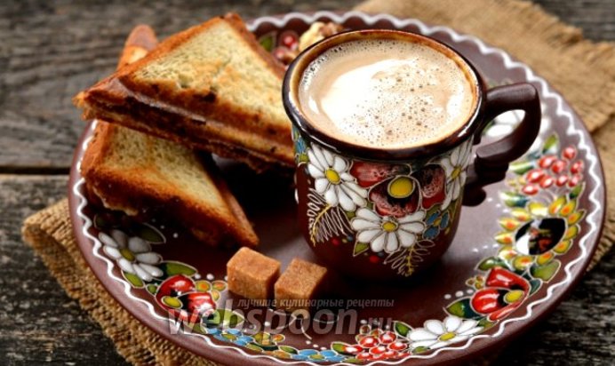 Пикантный кофе с плавленным сыром