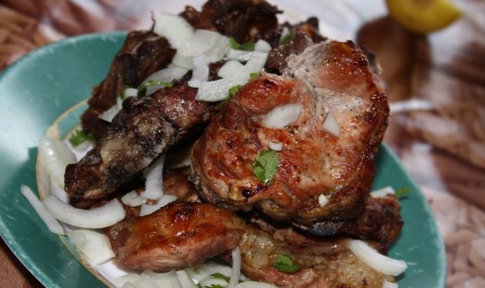 Шашлык из свиных шейных антрекотов