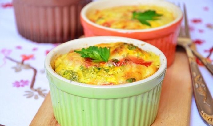 Фритата омлет с ветчиной и сыром