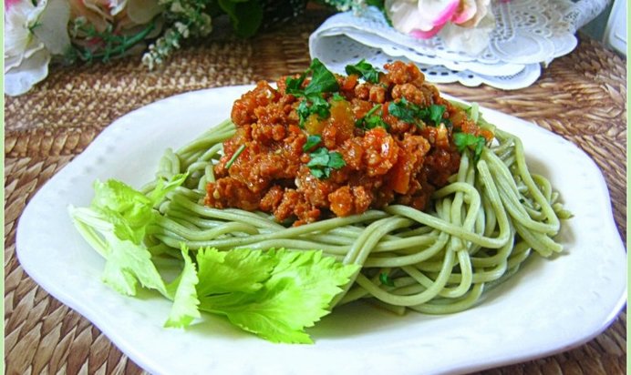 Лапша Зеленый чай с мясным соусом