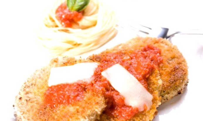 Оладьи из баклажана с томатной приправой