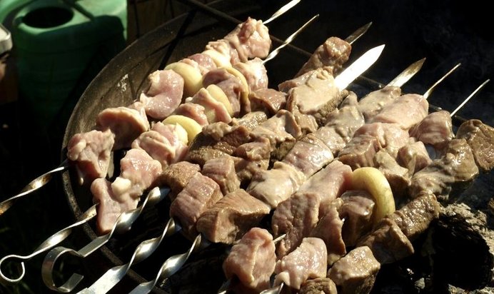 Шашлык на кефире из говядины