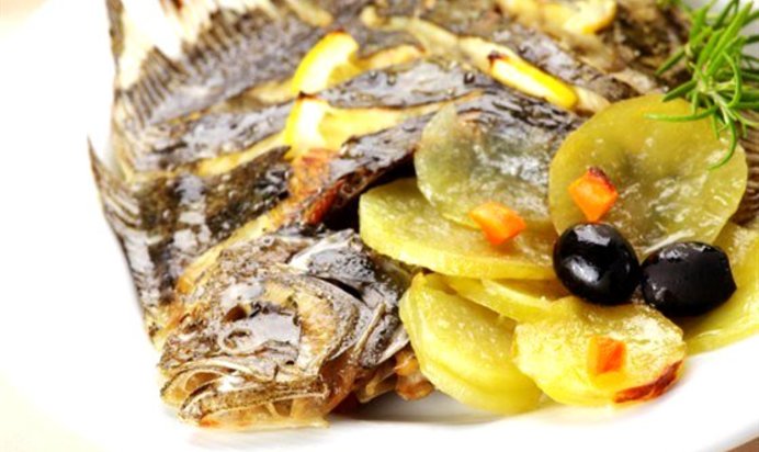 Морской язык, запеченный с белым вином