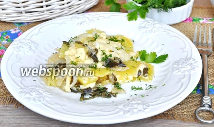 Запеканка из картофеля с папоротником в мультиварке