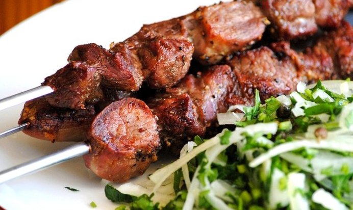 Шашлык в духовке в рукаве