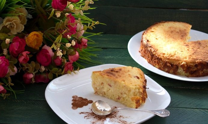 Яблочная запеканка с корицей