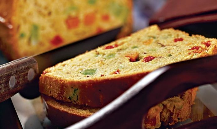 Цветной хлеб с овощами