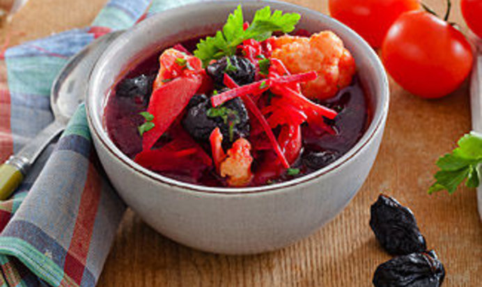 Постный борщ с черносливом в мультиварке