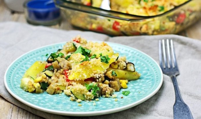 Картофельная запеканка с овощами в духовке