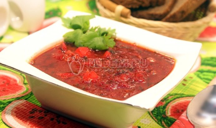 Вкусный борщ с черемшой