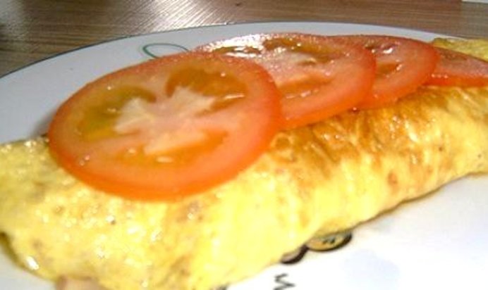 Омлет с ветчиной, грибами и сыром