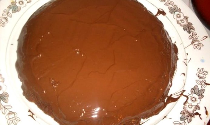 Торт с финиками