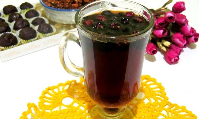 Чай с ежевикой