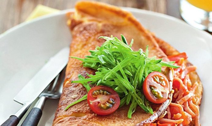 Омлет с ветчиной