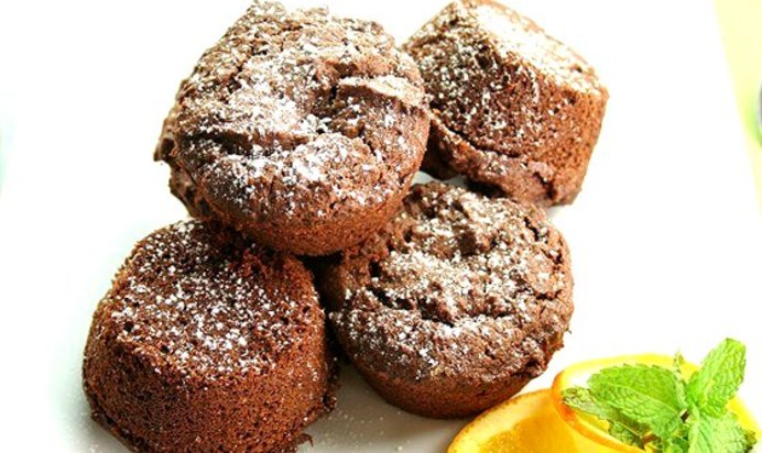 Маленькие шоколадные пирожные