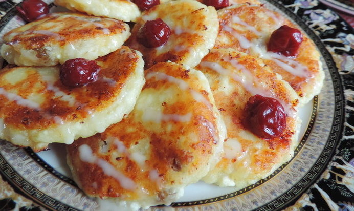 Сырники с изюмом