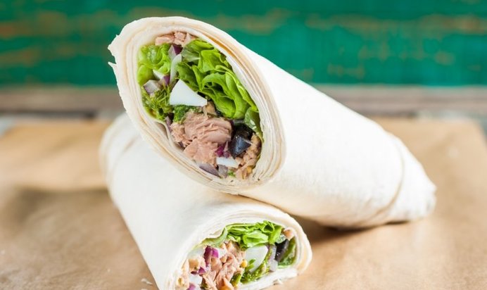 Роллы Jinga с салатом из тунца