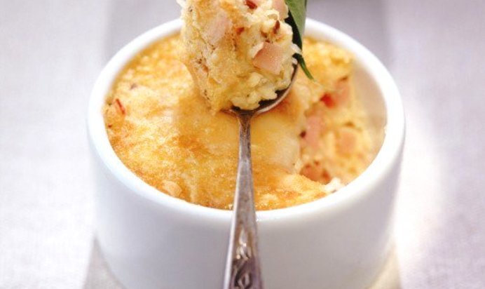 Картофельная запеканка-суфле с грибами и луком