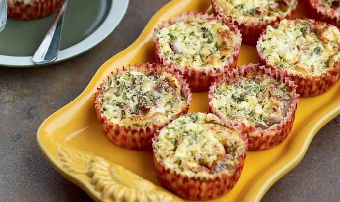 Яичные мини-запеканки из цесарки
