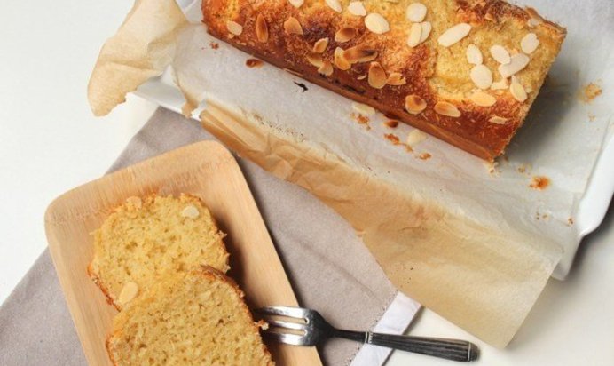 Йогуртовый кекс с кокосом