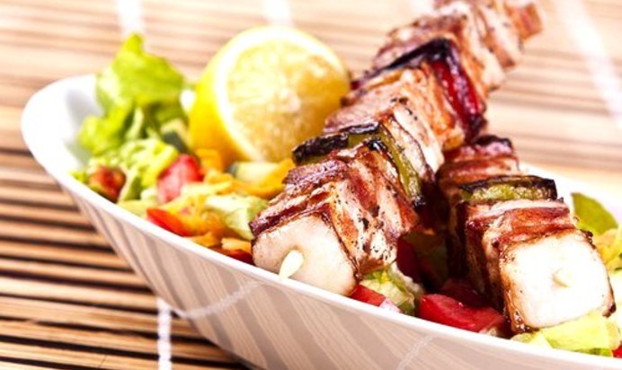 Свиные шашлыки по‑тоскански с лимонной цедрой