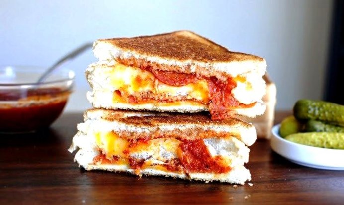 Горячие пицца-бутерброды